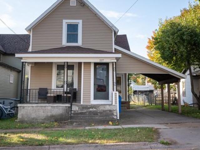 House for sale in Marquette, Marquette County