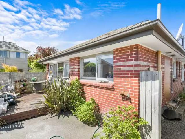 House for sale in Edgeware, Canterbury