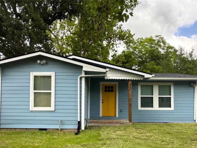 House for sale in Bacliff, Galveston County