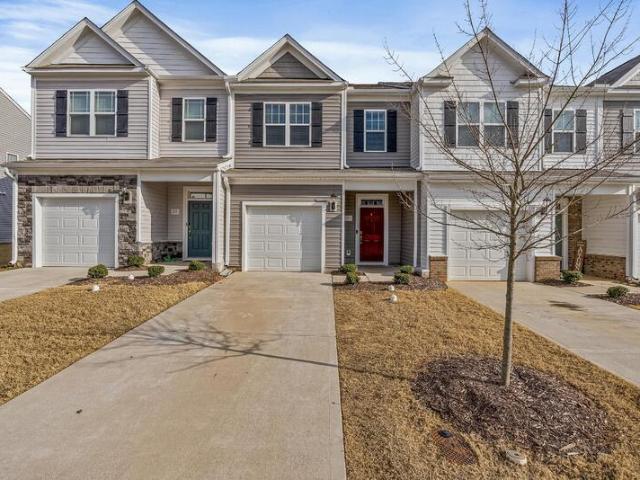 Townhouse for rent in Clayton