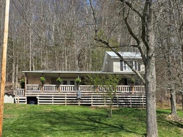 House for sale in Scarbro, West Virginia