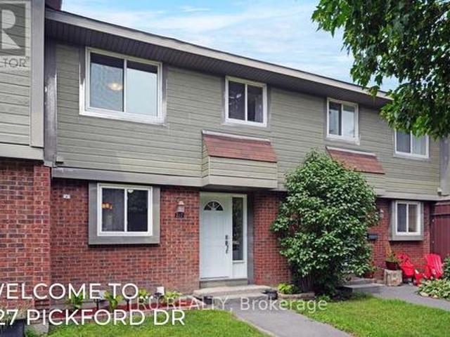 Townhouse for sale in Ottawa