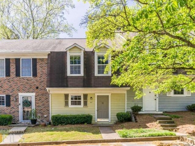 Townhouse for sale in Roswell, Georgia