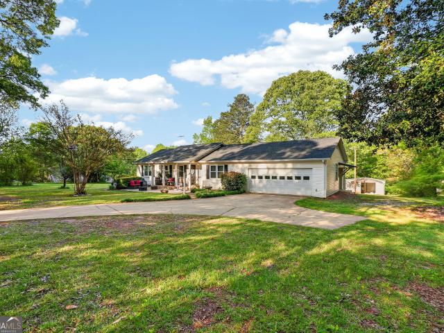 House for sale in Williamson, Georgia