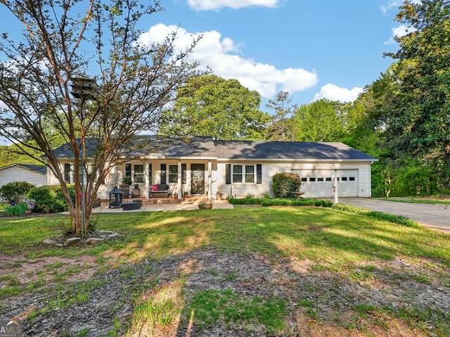 House for sale in Williamson, Georgia