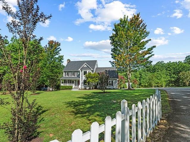 House for sale in Six Mile Run, South Carolina