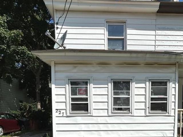 Townhouse for sale in Paulsboro, New Jersey