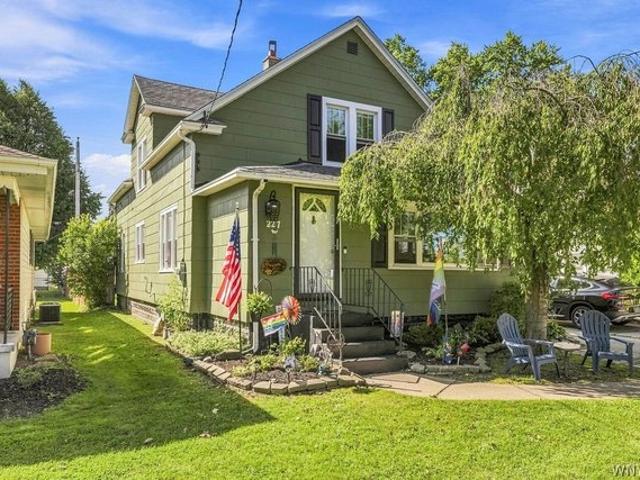 House for sale in Niagara, New York