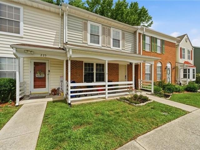 Townhouse for sale in Virginia