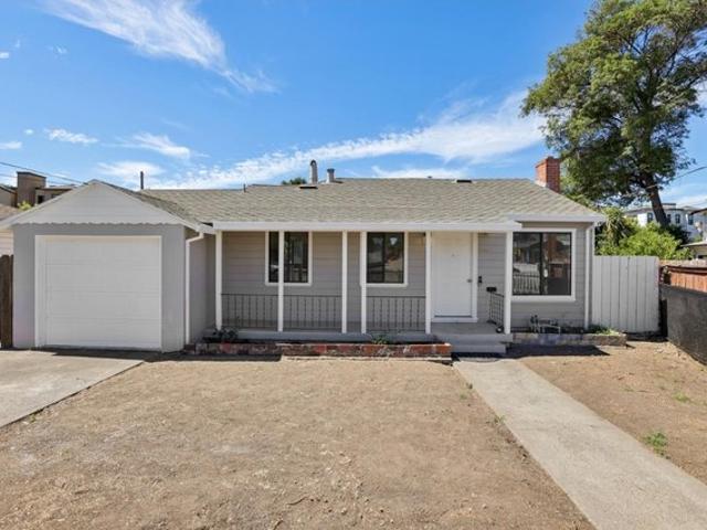 House for sale in Hayward, California