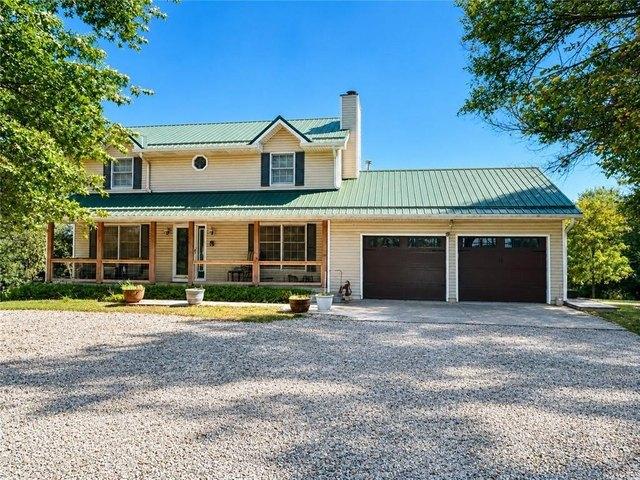 House for sale in Cowgill, Missouri