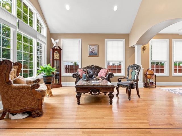 House for sale in Des Plaines, Illinois