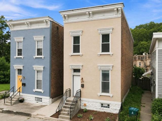 House for sale in Roselawn, Ohio