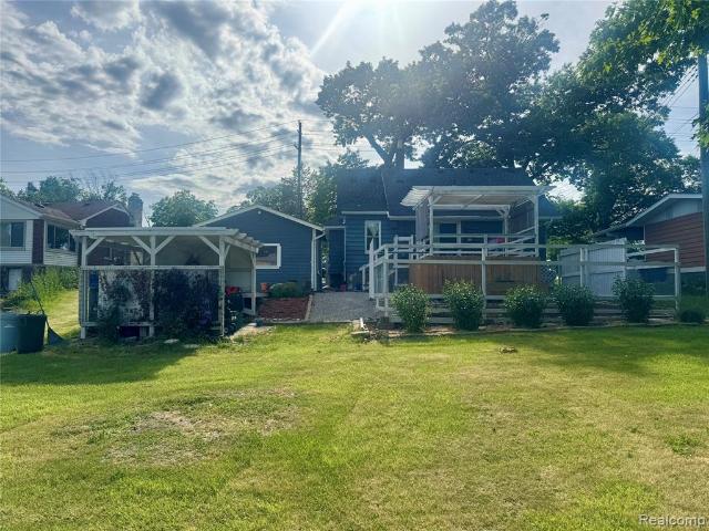 House for sale in Grosse Ile, Michigan