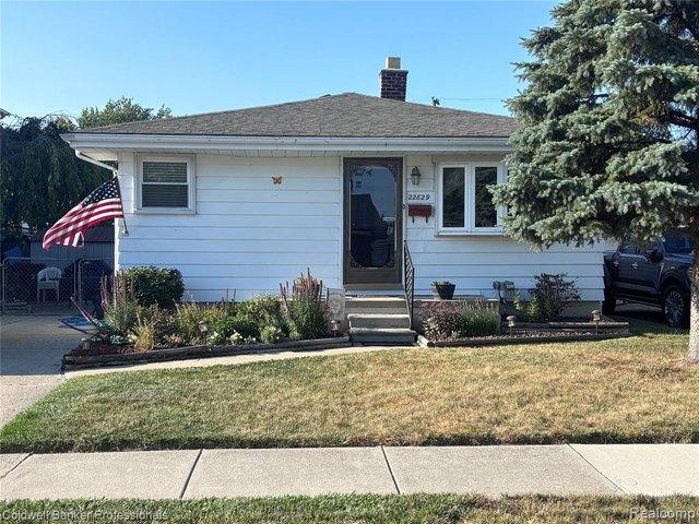 House for sale in Saint Clair Shores, Michigan