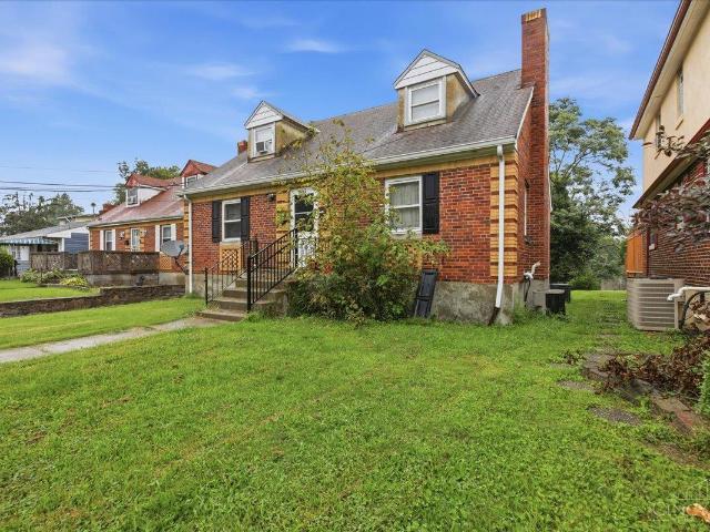 House for sale in Roselawn, Ohio
