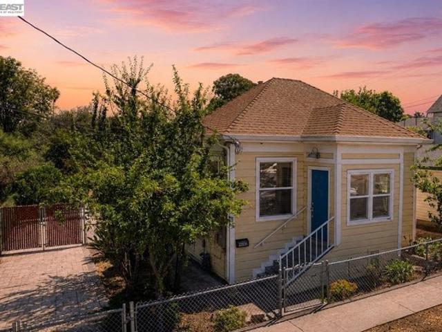 House for sale in Hayward, California