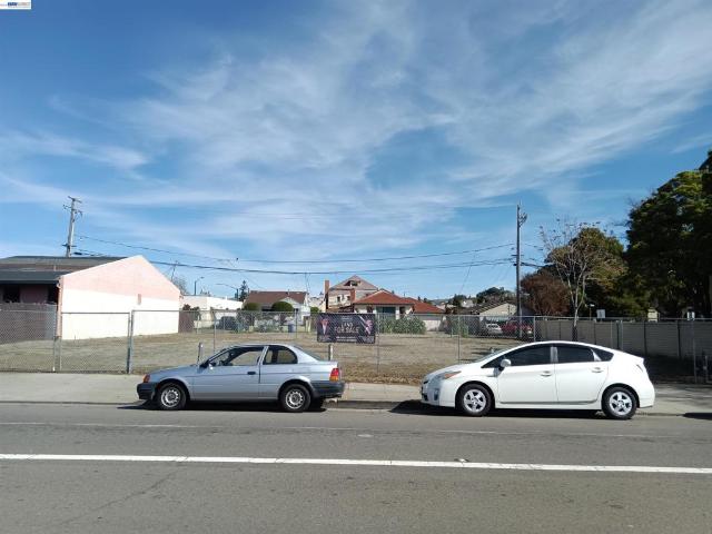 Land for sale in Hayward, California