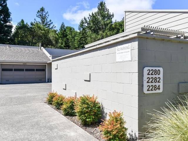 Townhouse for sale in Santa Rosa, California