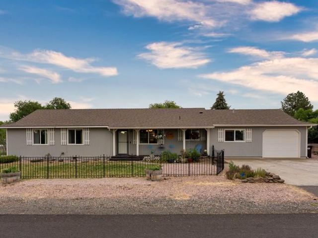 House for sale in Oregonia