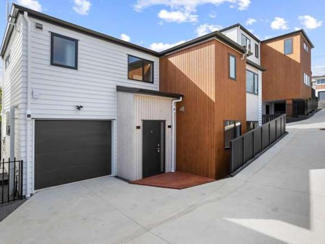 House for sale in New Windsor