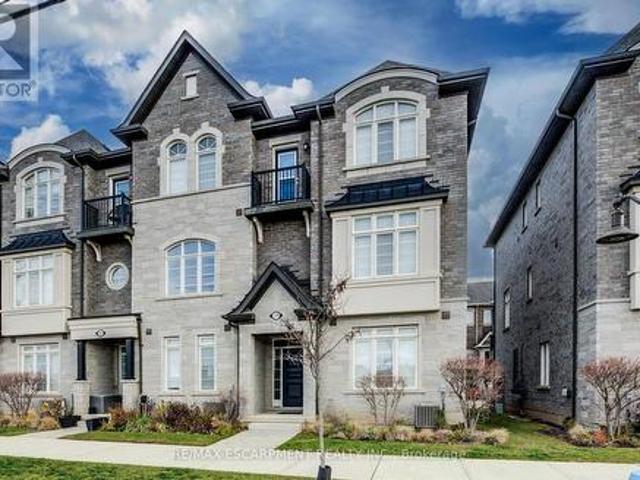 House for sale in Oakville, Ontario