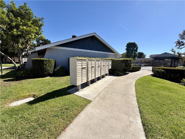 Townhouse for sale in Carefree El Toro, Lake Forest