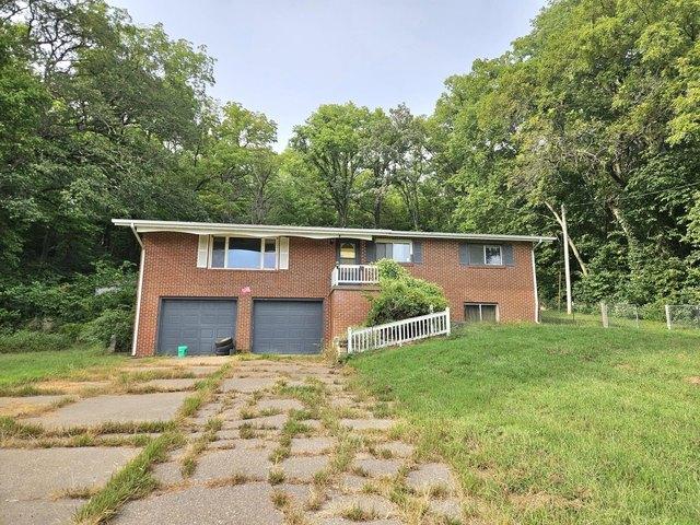 House for sale in Muscatine, Muscatine County
