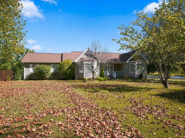 House for sale in McEwen, Middle Tennessee