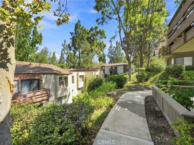 Condo for sale in Racquet Club HOA, Diamond Bar