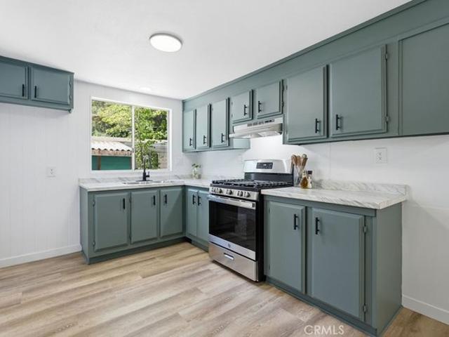 House for sale in Cedarpines Park, California
