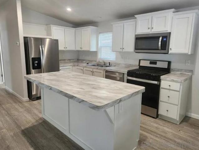 House for sale in Cedarpines Park, California