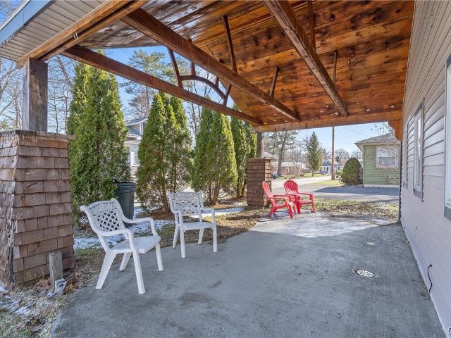 House for sale in Oneida, New York