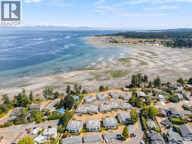 Property for sale in Shoreline Estates, Parksville