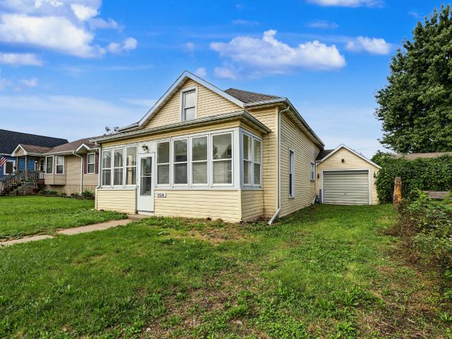 House for sale in Valley Junction, West Des Moines