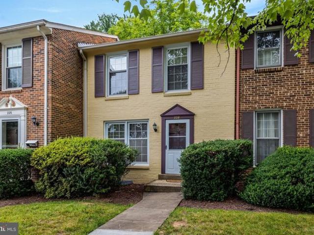 Townhouse for sale in Virginia