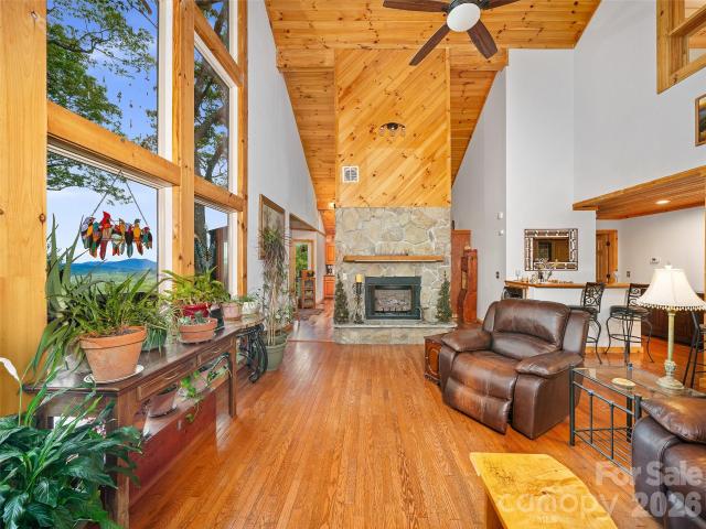 House for sale in Spruce Pine, North Carolina