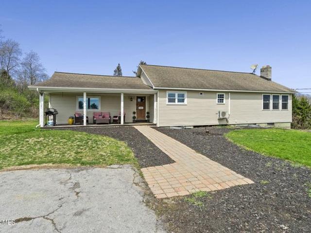 House for sale in Saratoga, New York