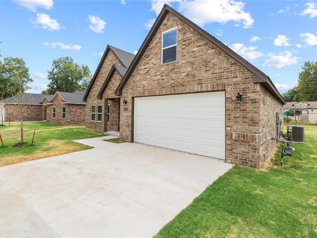House for sale in Mustang, Oklahoma