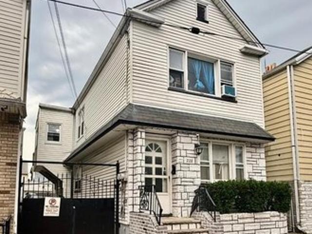 House for sale in Newark, New Jersey