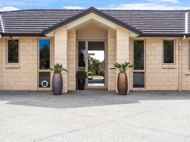 Property for sale in Puhoi