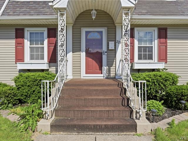 House for sale in Niagara, New York