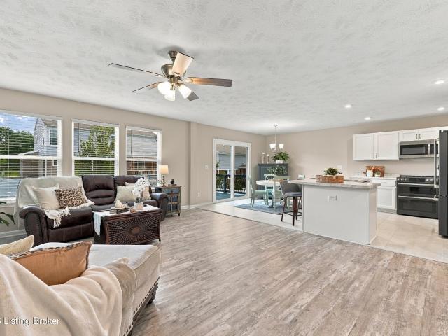 House for sale in Shepherdsville, Kentucky
