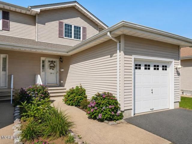 Townhouse for sale in Monmouth, New Jersey