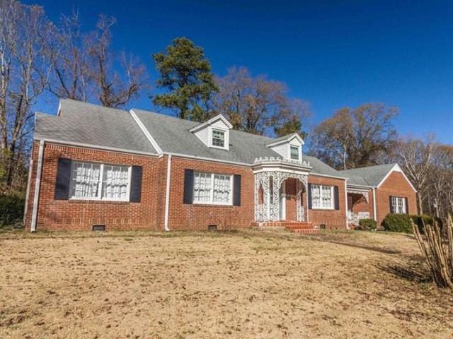 House for sale in Selmer, West Tennessee