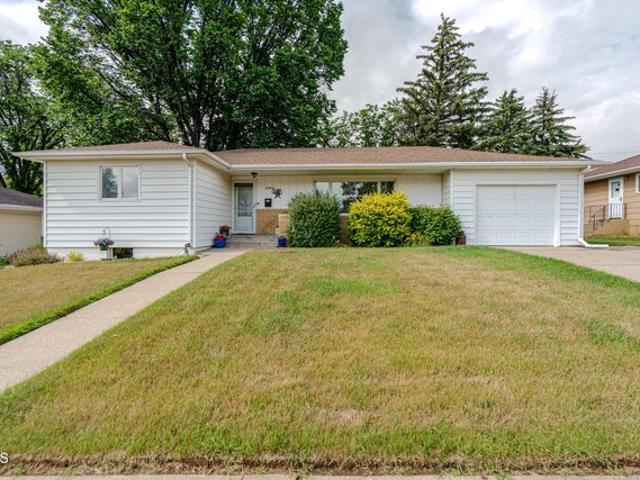 House for sale in Bismarck, North Dakota