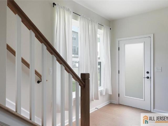 Townhouse for sale in New Brunswick, New Jersey