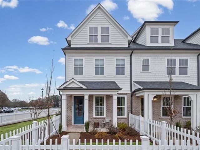 Townhouse for sale in Canton, Georgia