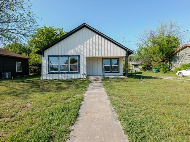 House for sale in Jacksboro, Texas
