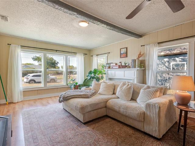 House for sale in Jacksboro, Texas